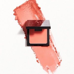 Violet Voss | Radiant Blush in Peachy Perfect